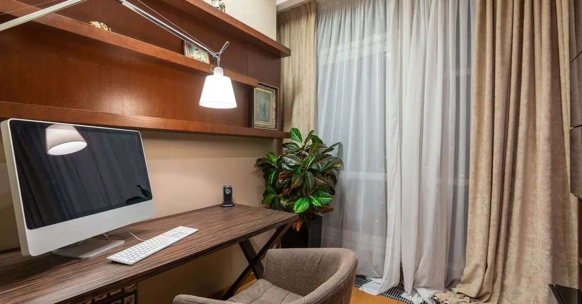 Les accessoires indispensables pour un bureau ergonomique
